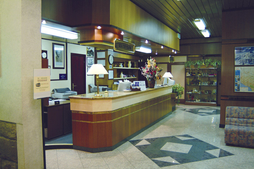 Hotel Falco D'Oro Tole Interior foto